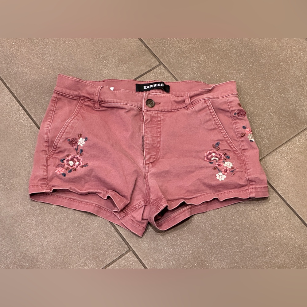 ❤️ Express Women's Rose Pink Embroidered Short Shorts Size 4